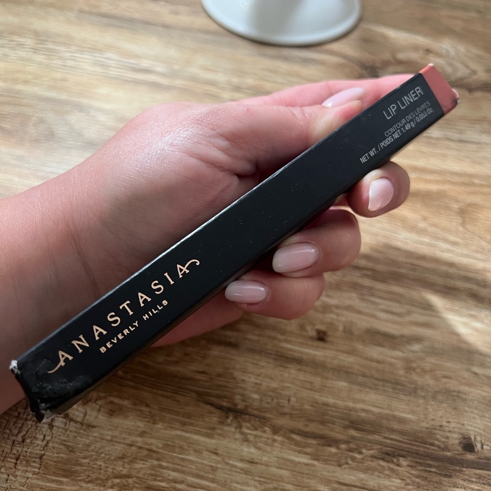 ANASTASIA BEVERLY HILLS • LIP LINER • SANDSTONE - Picture 2 of 4